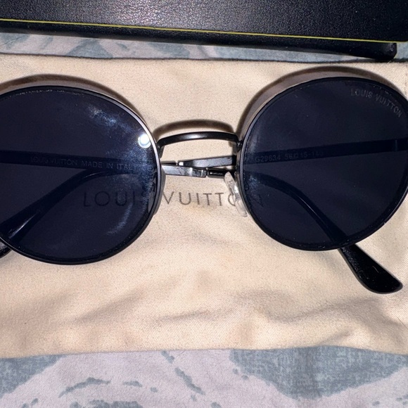 Louis Vuitton Accessories - Louis Vuitton Black Round Sunglasses